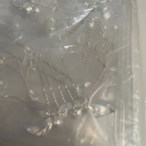 Bridal Pearl & Rhinestone Leaf Hair Accessory Set - Picture 5 of 8